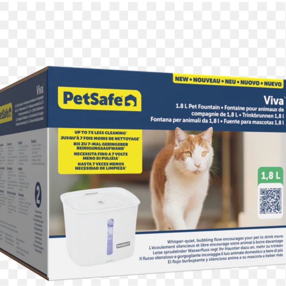 PetSafe Viva Pet Fountain in White with Blue Accent